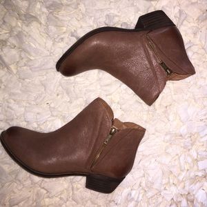 Lucky Brand booties! {6} brand new!