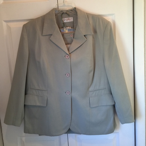 SPIEGEL 3PC PASTEL GREEN SUIT JACKET PANTS , SKIRT