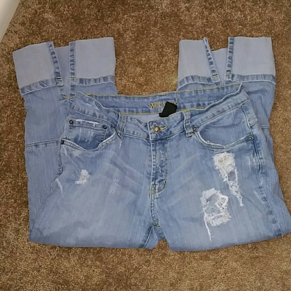 Wet Seal capri