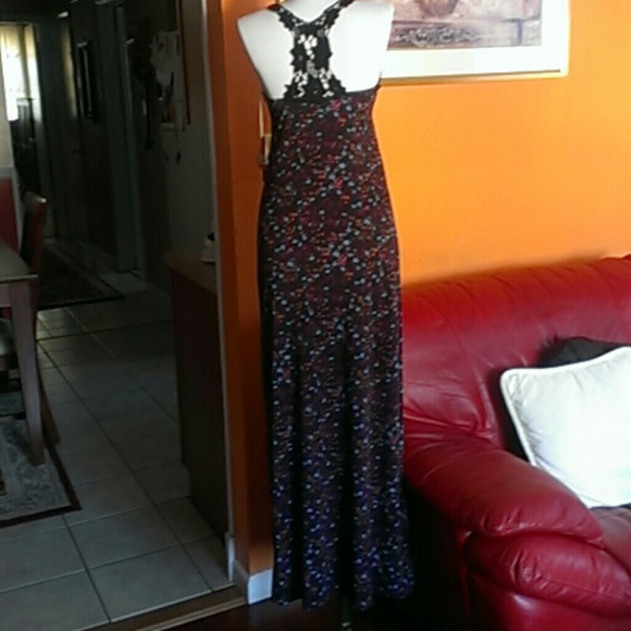 Cute Dress Mossimo . - Picture 2 of 4