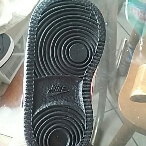 Girl Nike Air Force Tennis Shoes - Picture 2 of 4