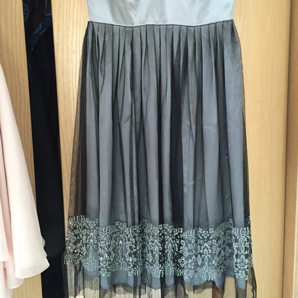 Dress - Picture 2 of 4