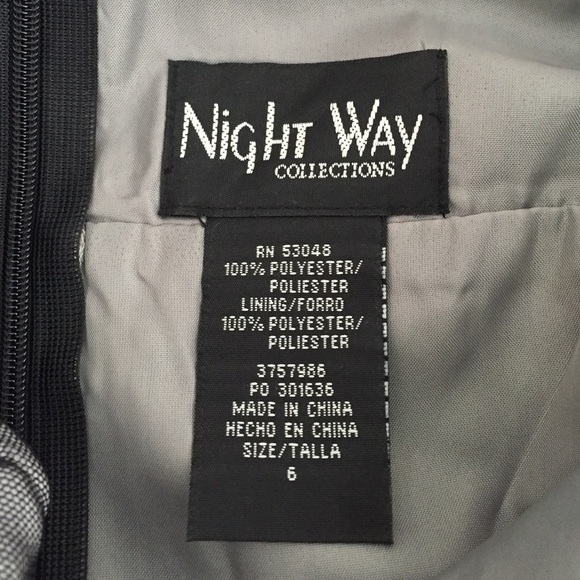 Dress - Picture 4 of 4