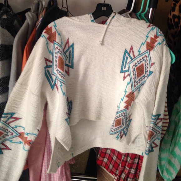 Aztec print crop hoodie