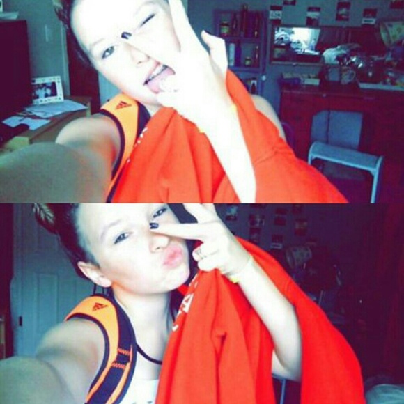 Meet your Posher, Sierra