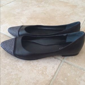 SALE 💰 Nine West Black Flats