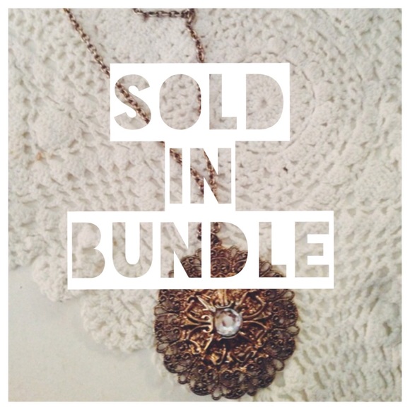vintage inspired| gold pendent necklace