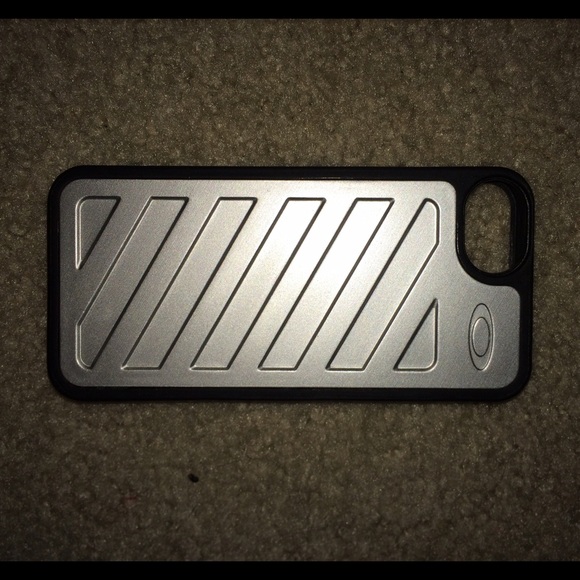 OAKLEY IPHONE 5/5s Case