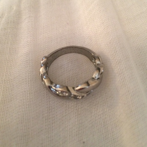 Ring - Picture 2 of 2