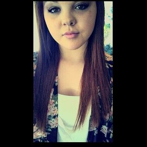 Meet your Posher, Alyssa