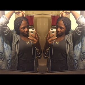 Meet your Posher, Danielle