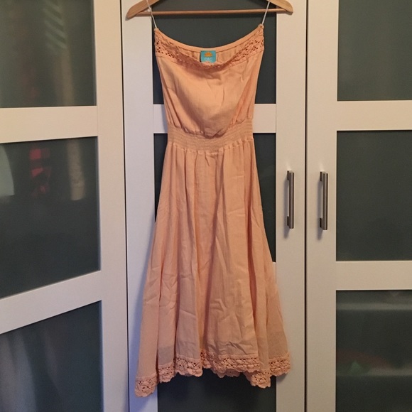 C&C strapless dress
