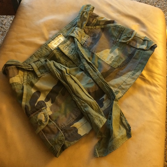 Camo mini skirt