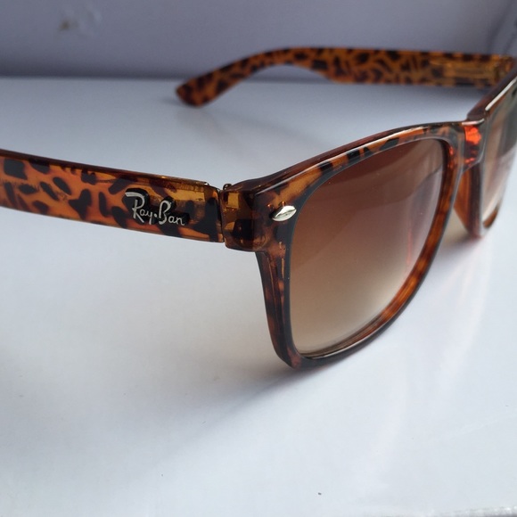 One of the original Rayban Wayfarers from the 80s main image 4