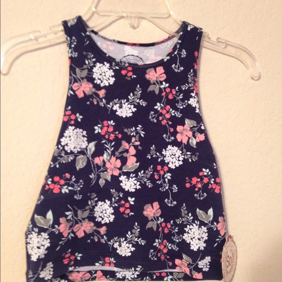 crop top 🌸🌺