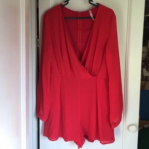 🌟flash sale🌟Red long sleeve dressy romper