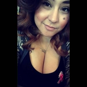 Meet your Posher, Victoria