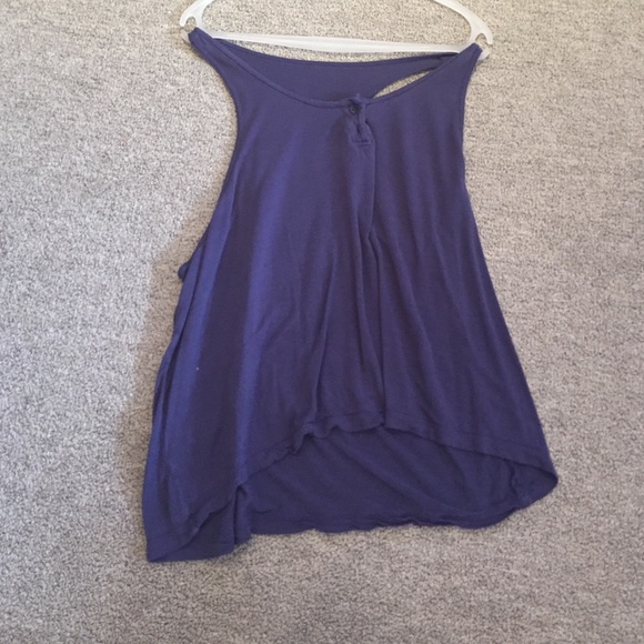 blue tank top