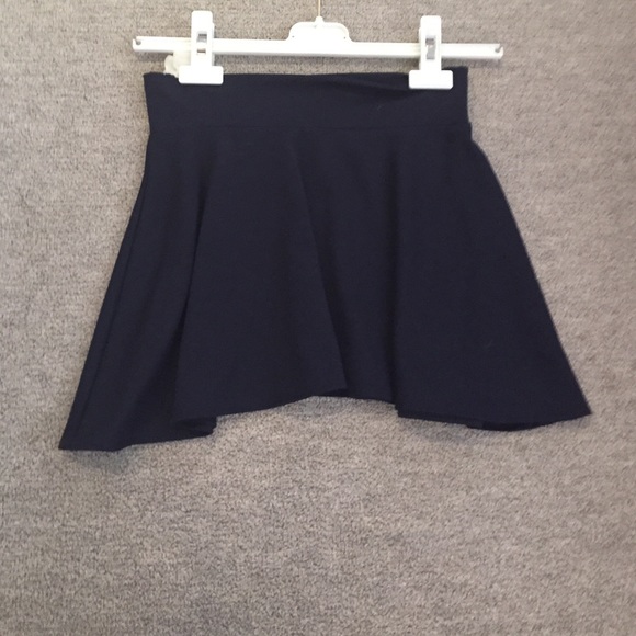 navy skirt
