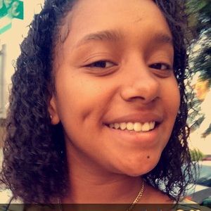 Meet your Posher, Alissa