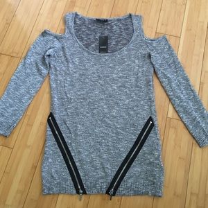 bebe | cold shoulder sweater