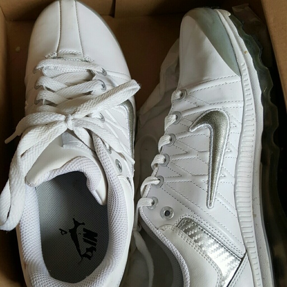 W air max leather brand new  NWOT
