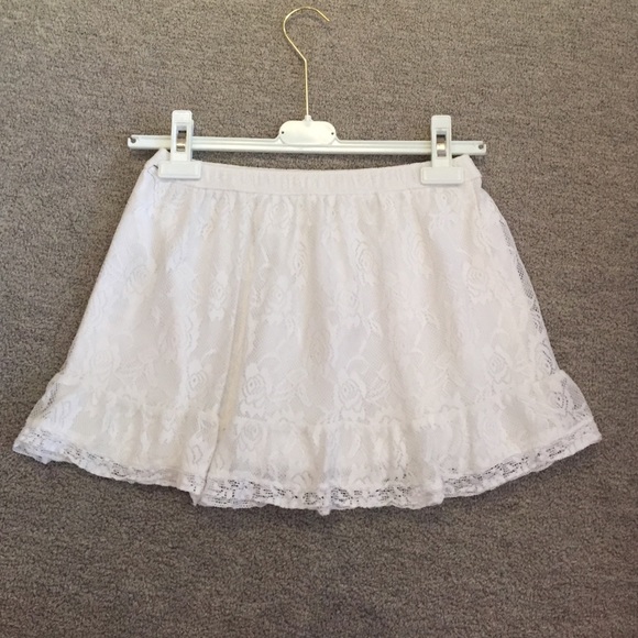 white Abercrombie skirt