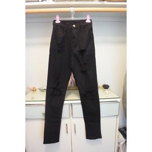 🐒SOLD IN BUNDLE🐒 Black Ripped Skinny Jeans