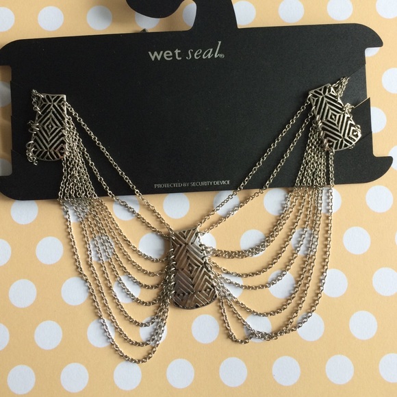 NWT tribal pattern pendant chain choker - Picture 3 of 3