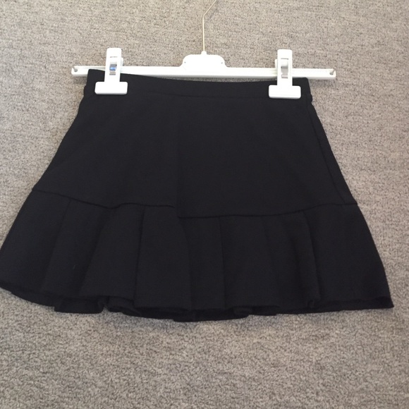 black skirt