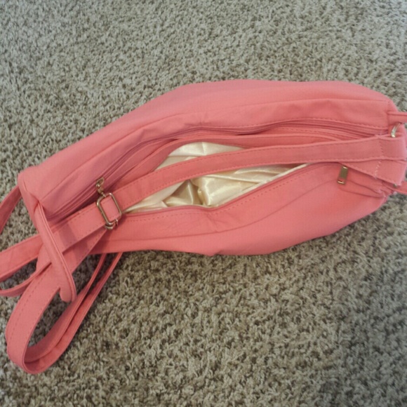 Cute pink backpack - Picture 3 of 3