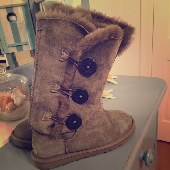 Ugg size 6