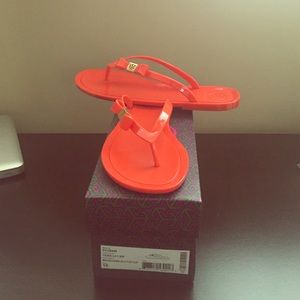 Tory burch jelly flip flop