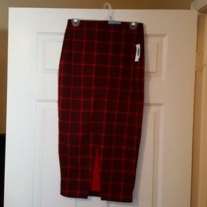 Plaid midi skirt with front split