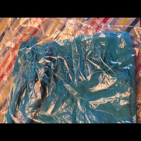 Blue sealed 100% pashmina scarf