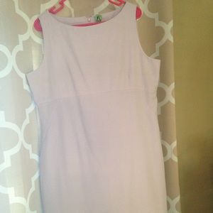 Sleeveless dress light lavender color