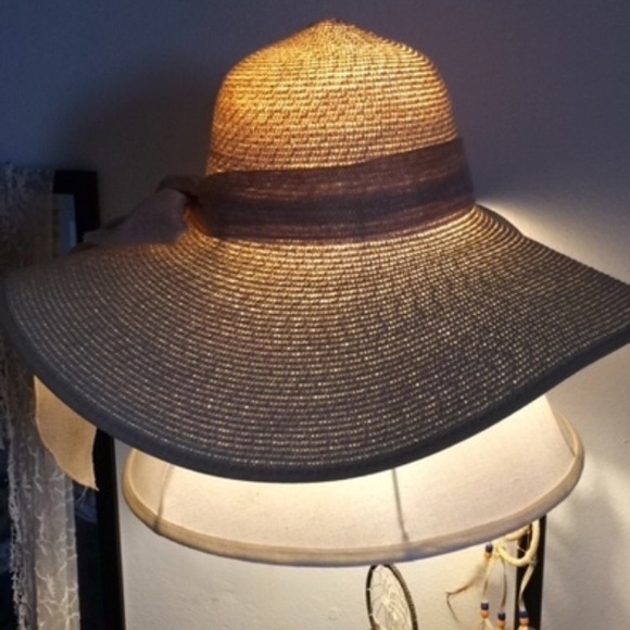 Floppy tan sun hat