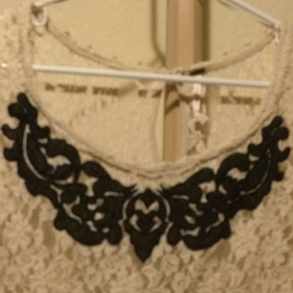 SOLD - Free People Cream Lace Top - Picture 3 of 4