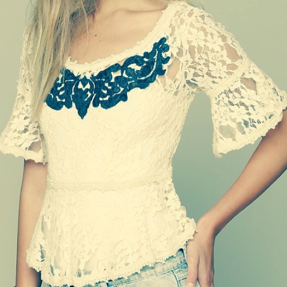 SOLD - Free People Cream Lace Top - Picture 4 of 4