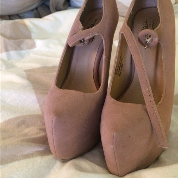 Nude stilletto heels with real Swarovski crystals - Picture 4 of 4