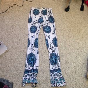 LA hearts long mandala print bellbottom yogas 🌸