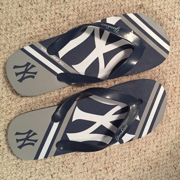 Yankees sandals