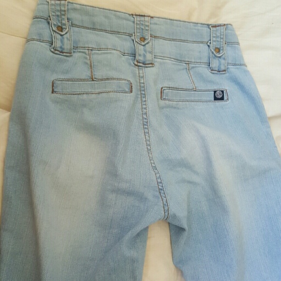 Light jeans - Picture 3 of 3