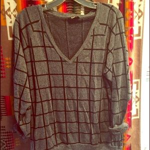 Aritiza TNA pullover deep v long sleeve shirt