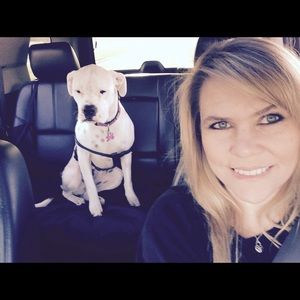 Meet your Posher, Dina