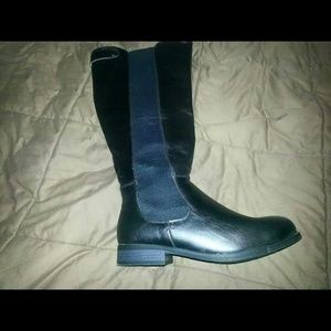 Knee high riding boot