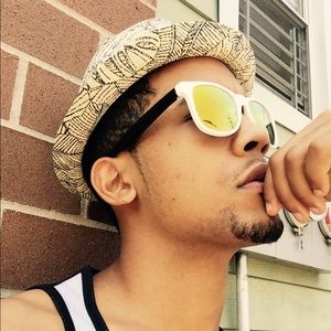 Meet your Posher, Julio