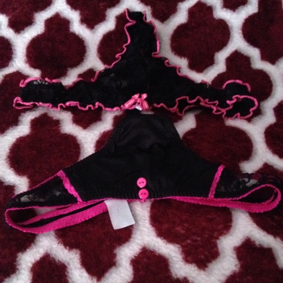 Thongs - Picture 1 of 2