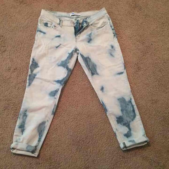 Acid Wash Levi's Cropped