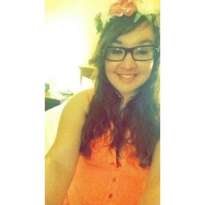 Meet your Posher, Yaneli